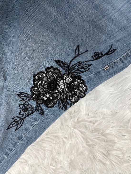 Vera Wang Embroidered Flower Jeans - Picture 3 of 10